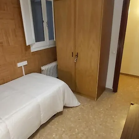 3 Simples 2 Dobles Appartement